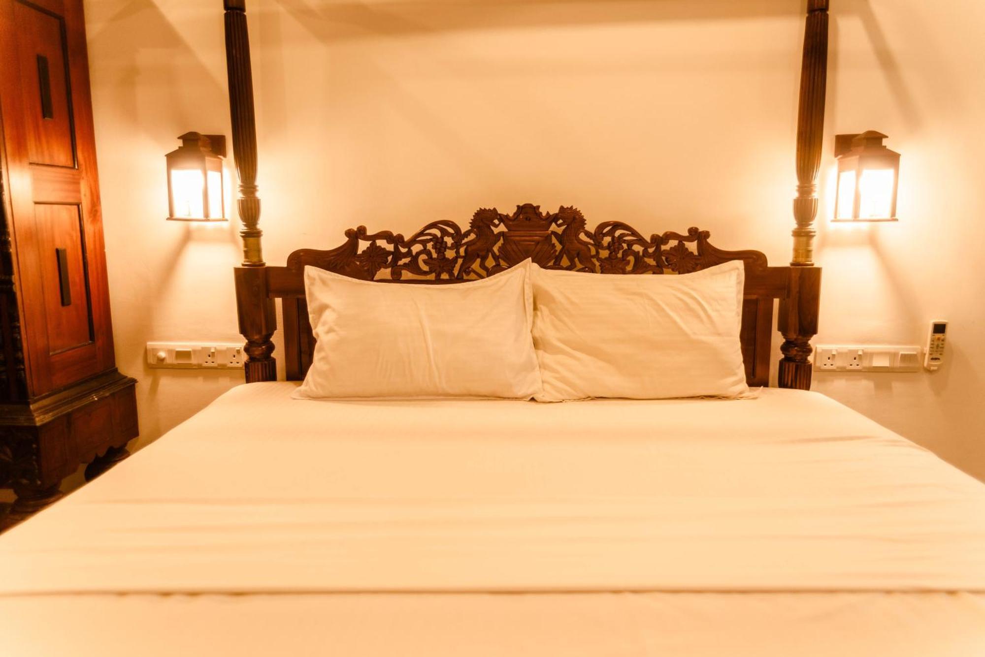 Sea Trails Bentota Hotel Bagian luar foto